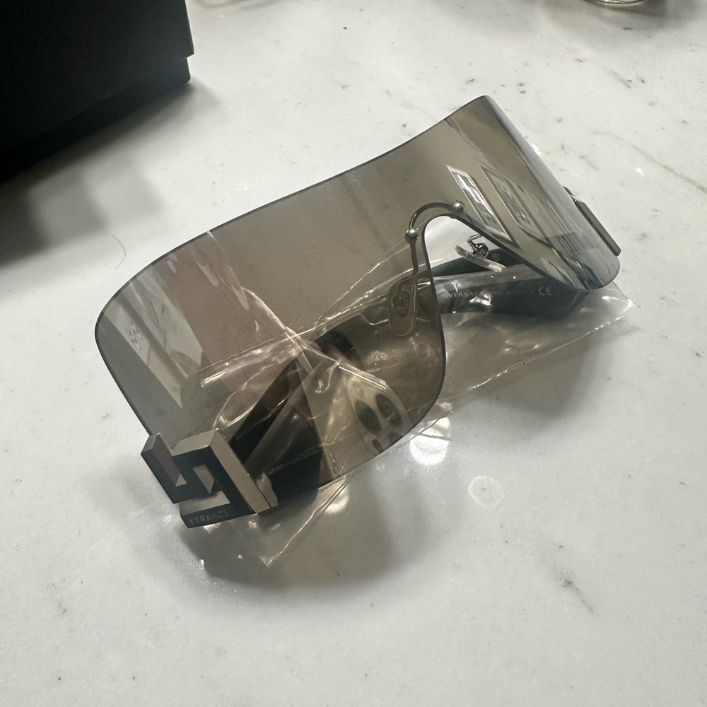 Versace Oversized glasses